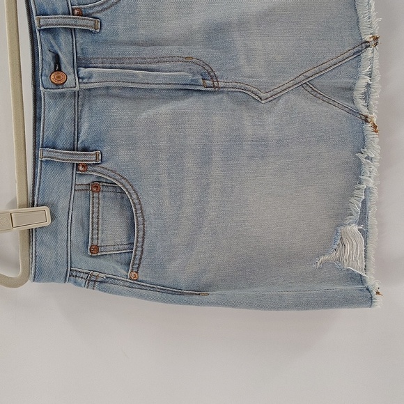 American Eagle AEO Light Blue Denim Mini Skirt Distressed Size 8 - Picture 2 of 6